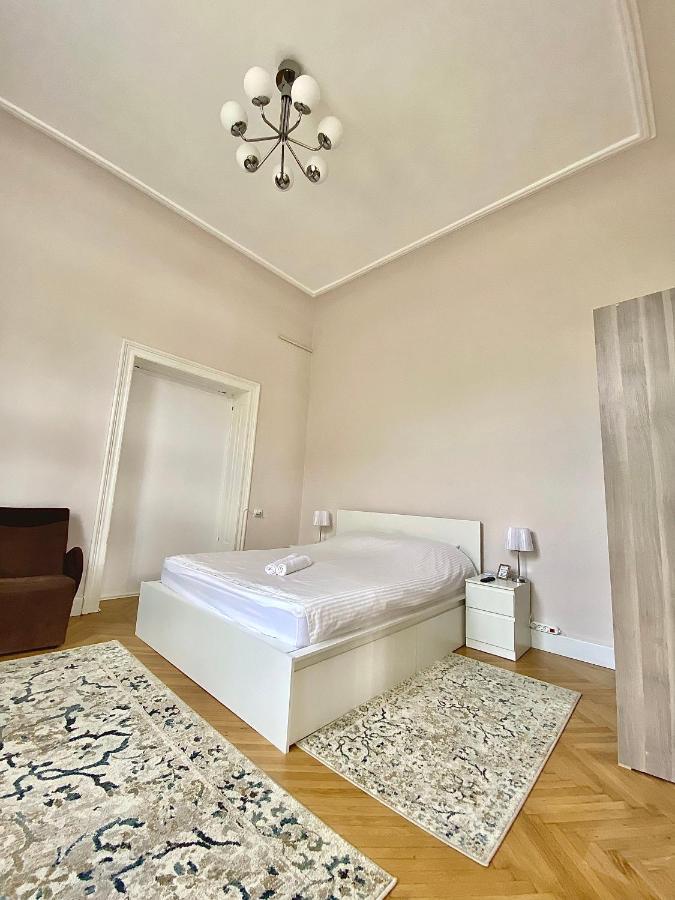 Km 0 Studio Bukurešť Exteriér fotografie