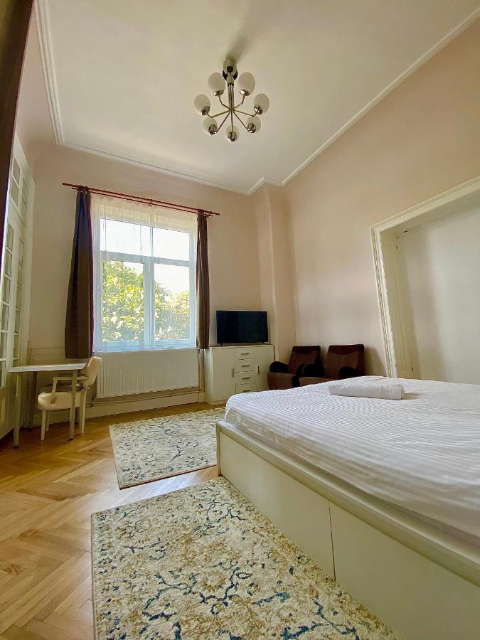 Km 0 Studio Bukurešť Exteriér fotografie